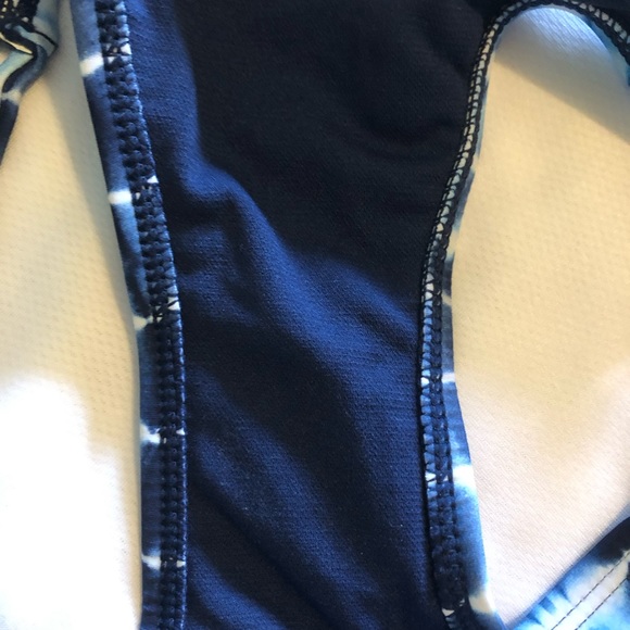 Tie Dye 2 piece Bikini, juniors size medium (7-9) NWOT - Picture 4 of 5